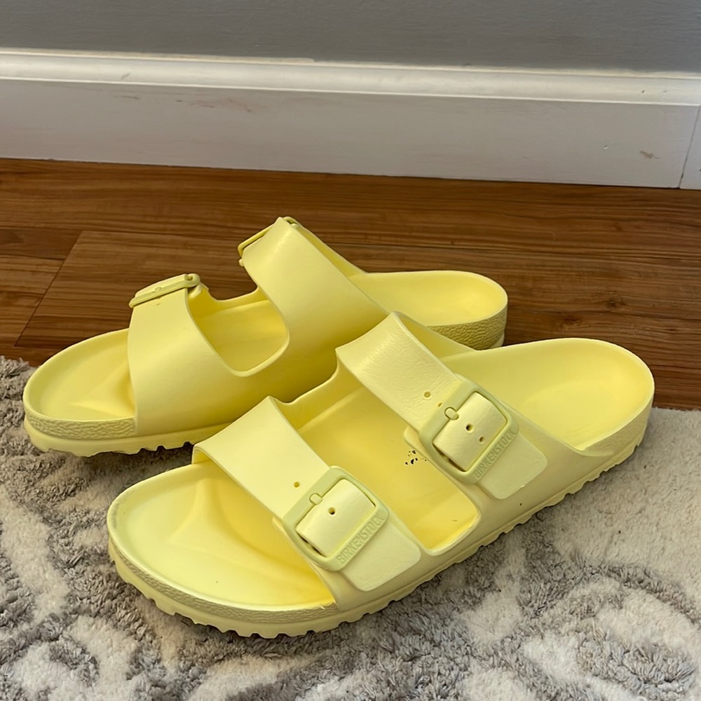womens yellow birkenstocks
